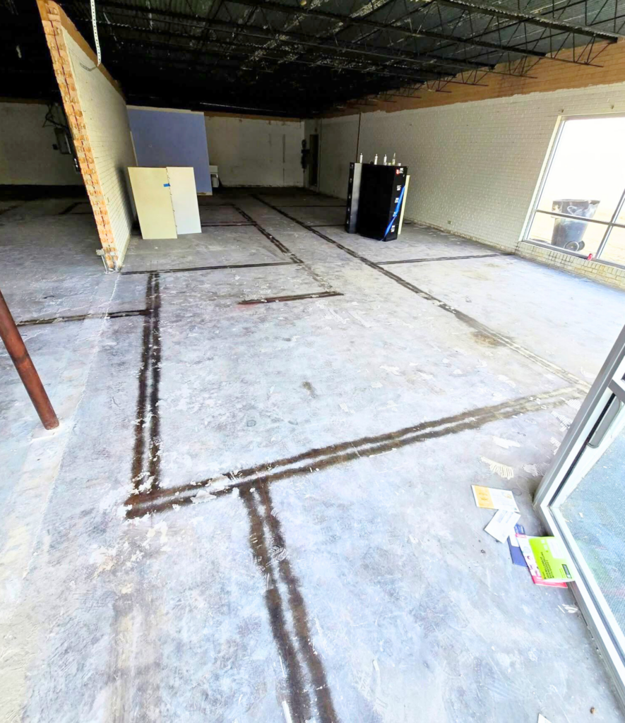 Primary colored Wall icon